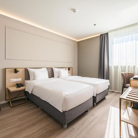 Expo Tower By Mellow Mood Hotels Budapeste Exterior foto