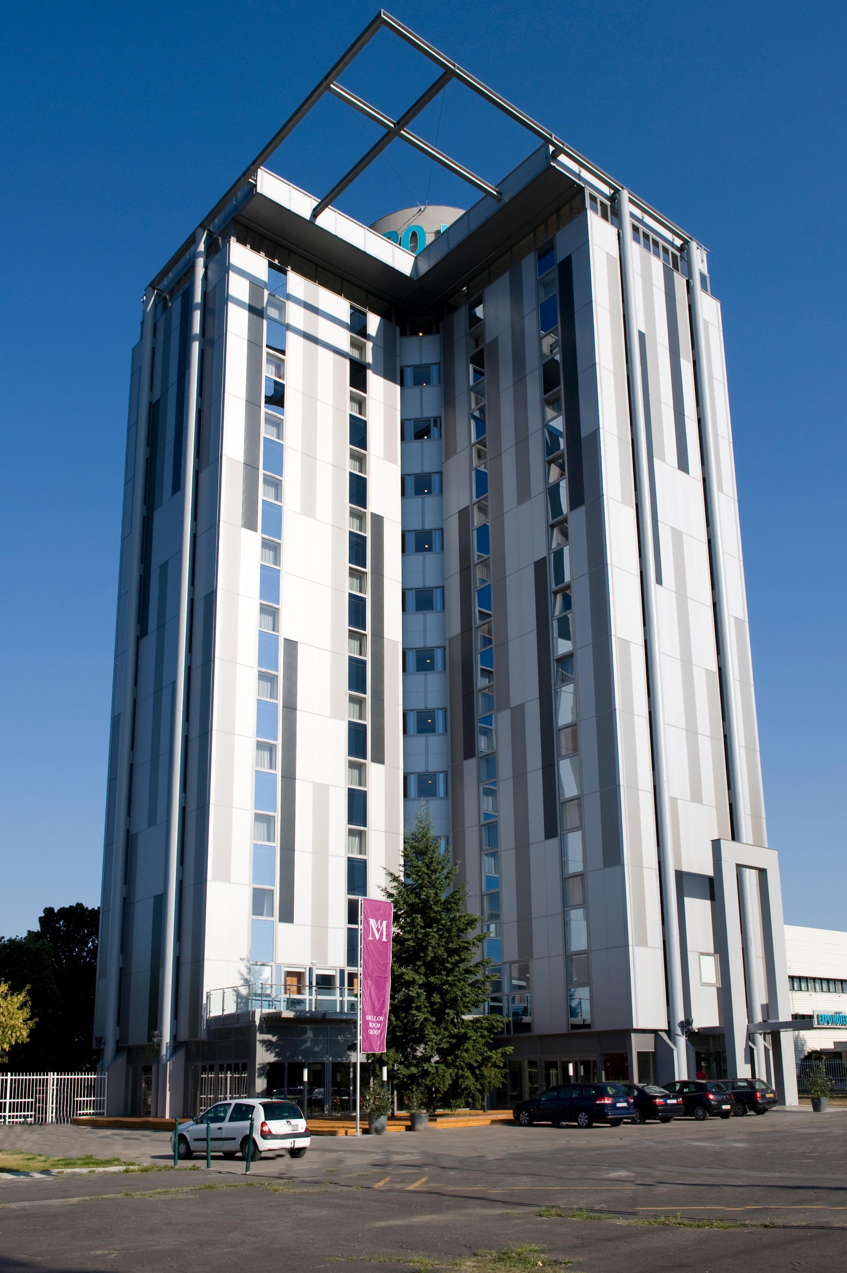 Expo Tower By Mellow Mood Hotels Budapeste Exterior foto