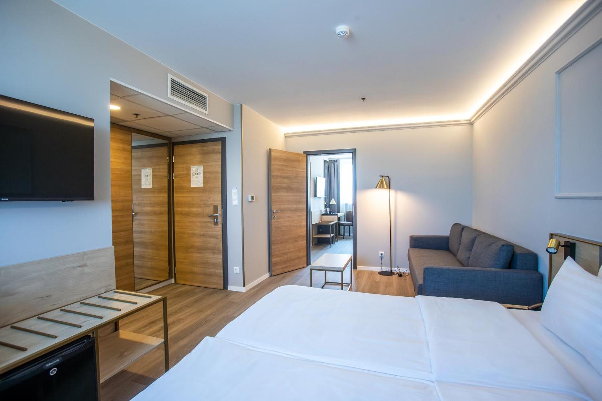 Expo Tower By Mellow Mood Hotels Budapeste Exterior foto