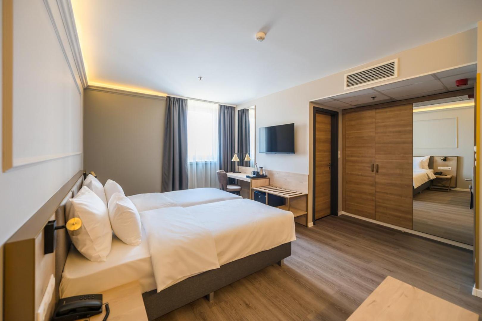 Expo Tower By Mellow Mood Hotels Budapeste Exterior foto