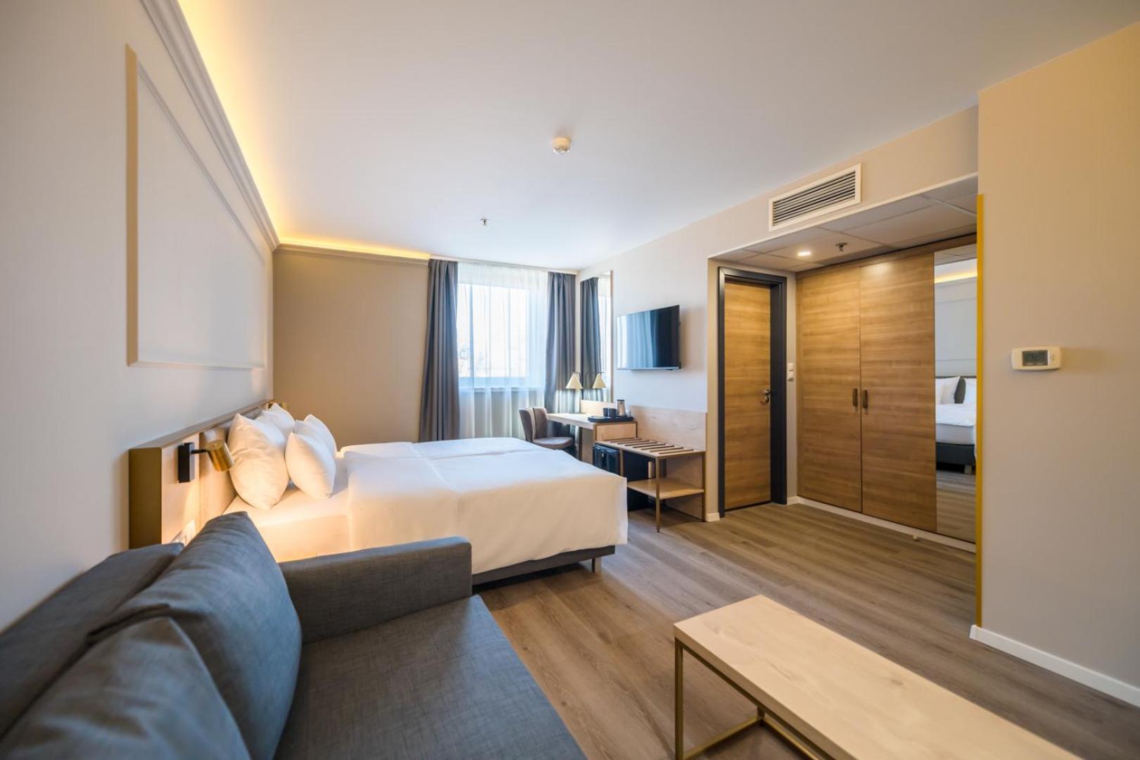 Expo Tower By Mellow Mood Hotels Budapeste Exterior foto